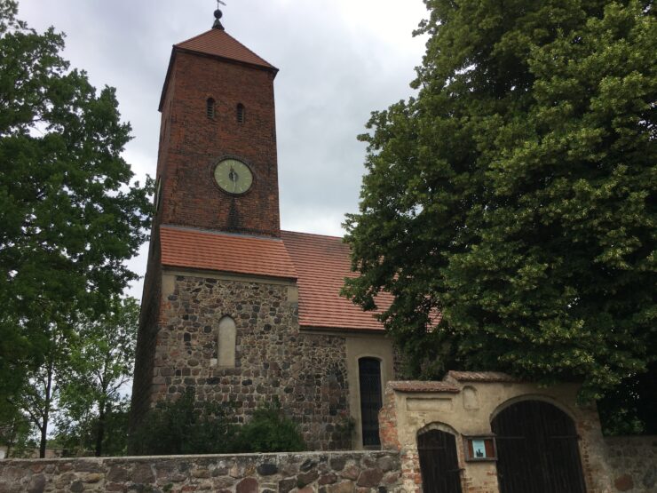 Dorfkirche Peter und Paul in Storkow, Foto: Anja Warning