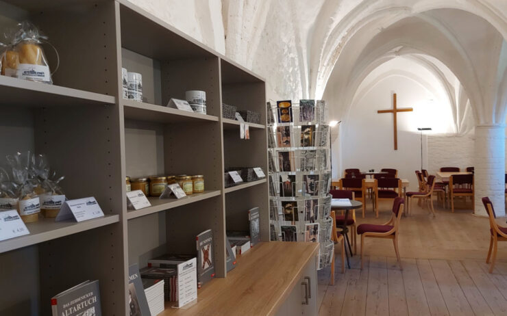 Klosterladen im Café, Foto: Grit Kutsch, Lizenz: Tourist-Information Zehdenick