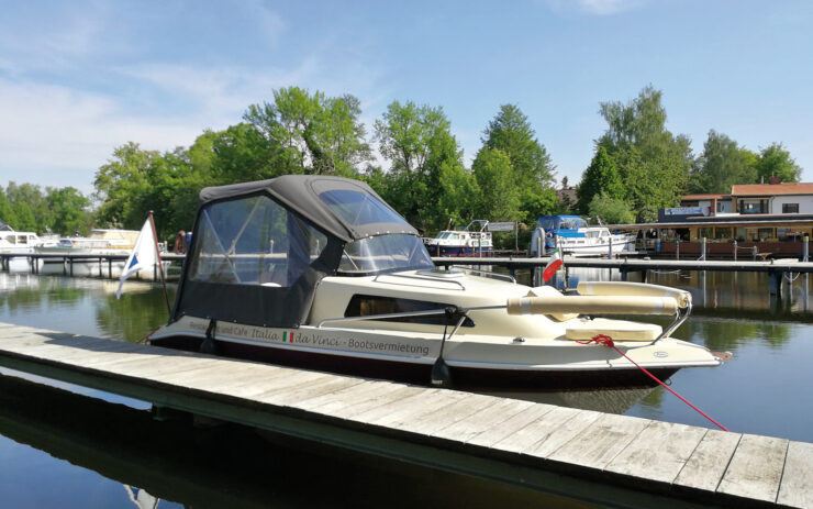 da Vinci Zehdenick - Motoboot, Foto: Anke Treichel, Lizenz: G. Sifidis